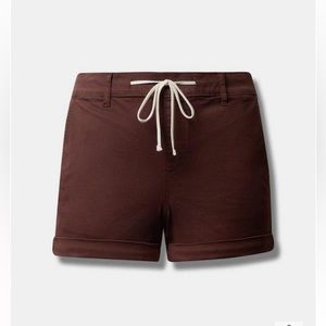 Torrid 3.5 Inch Pull-On Weekend Stretch Twill Short Size 1X NWT